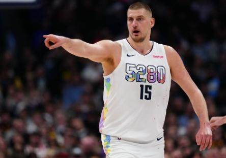 开云官方网站-约基奇成为对手进攻提款机 掘金今夏操作全力补漏