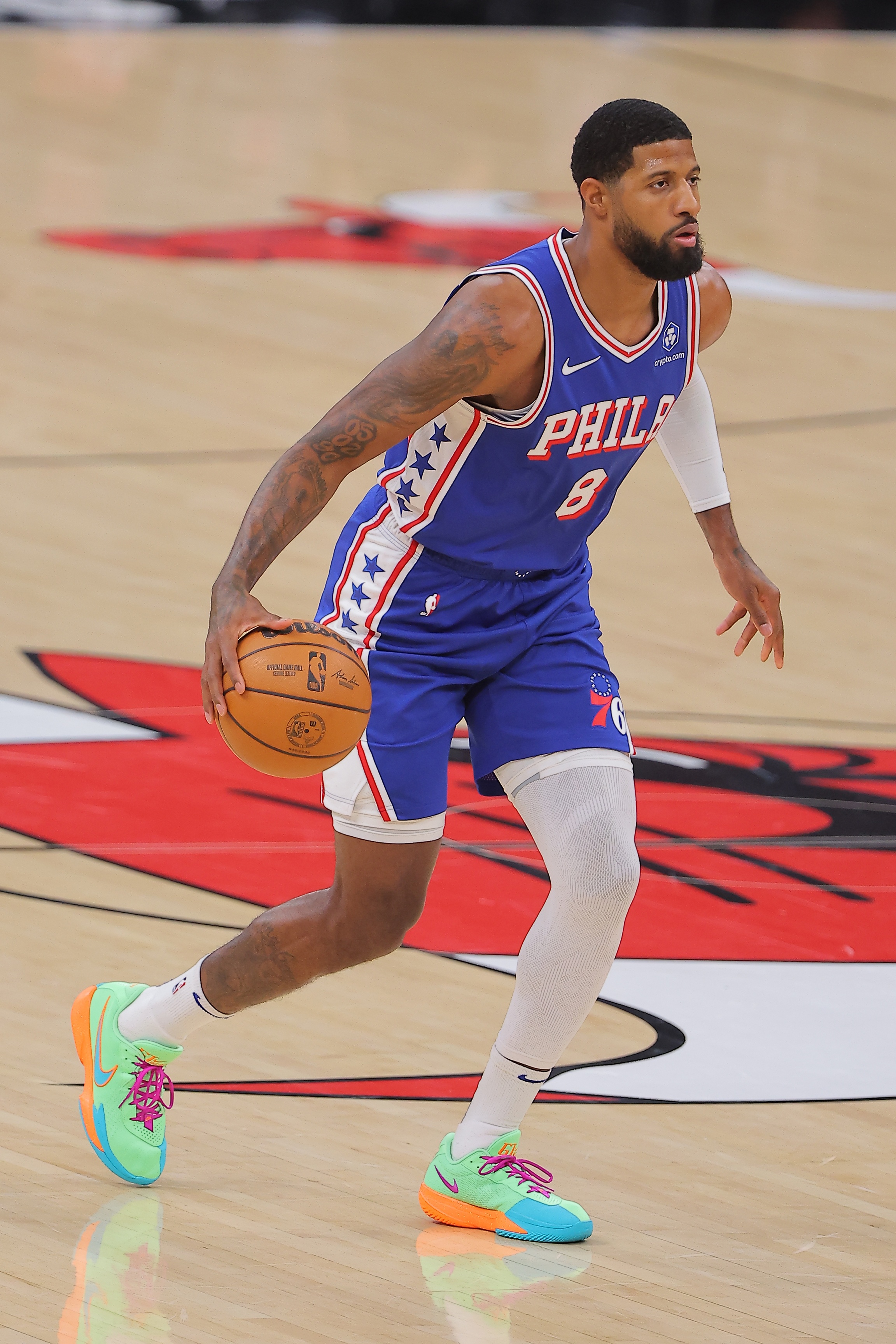 开云体最在线新网址-下半场有些乏力！乔治11中5拿到14分7板2助 下半场仅得2分