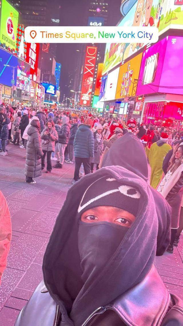 1735306358113034260.jpg 吐槽大会.jpg