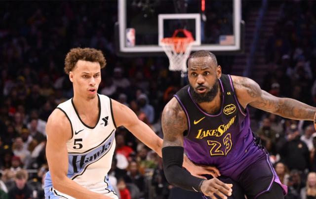 开云体最在线新网址-9战7负，湖人跌到附加赛边缘：替补羸弱詹眉孤独